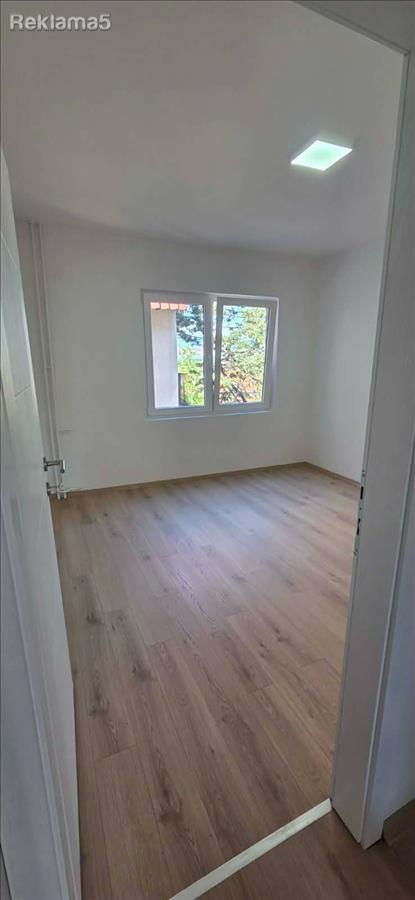 Stan Novoselski Pat 60m2 trosoben -se prodava