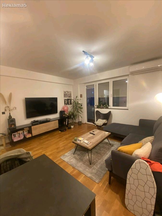 Furnished three-room apartment in Crnice for sale
