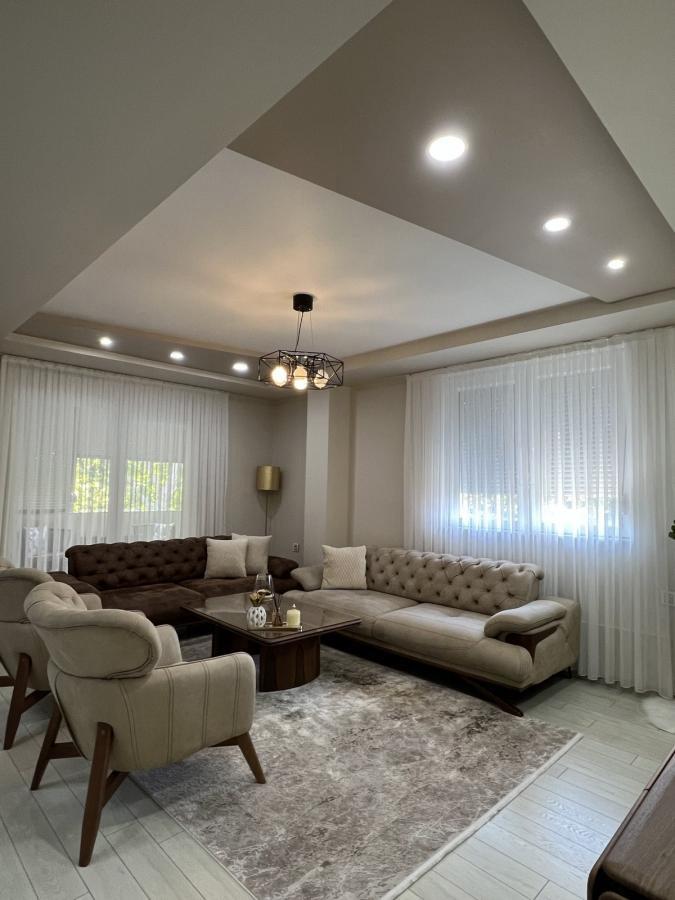 Se prodava stan vo Cair 120 m2