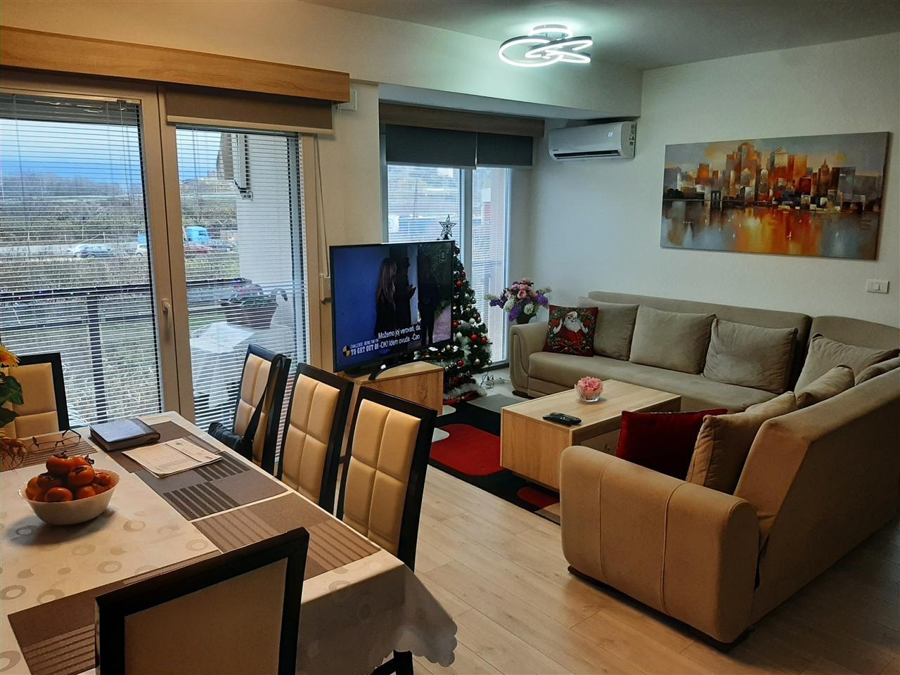 SANRAJS Prekrasen cetirisoben stan 79 m2 na Bul.Turisticka
