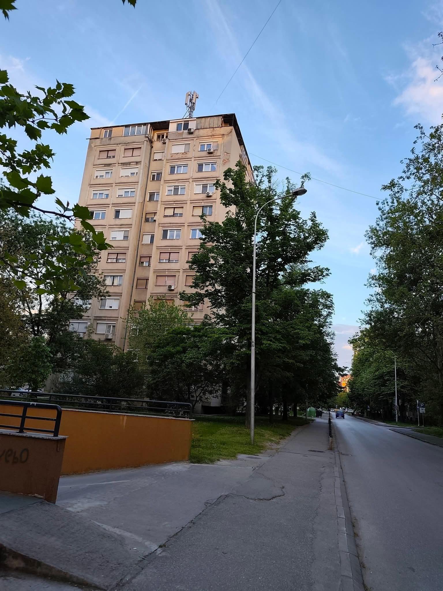SAVIĆ IS SELLING AN APARTMENT IN THE AIRPORT