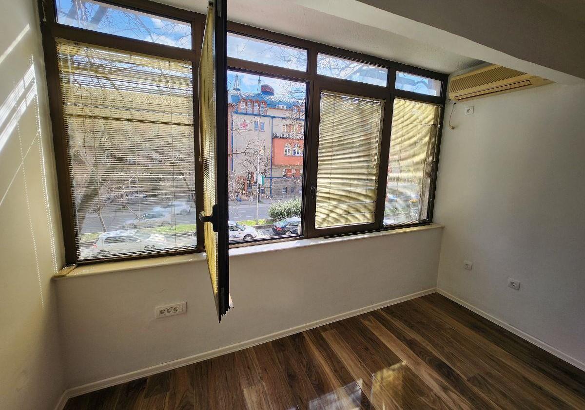 A 70m2 apartment in the Center is for sale