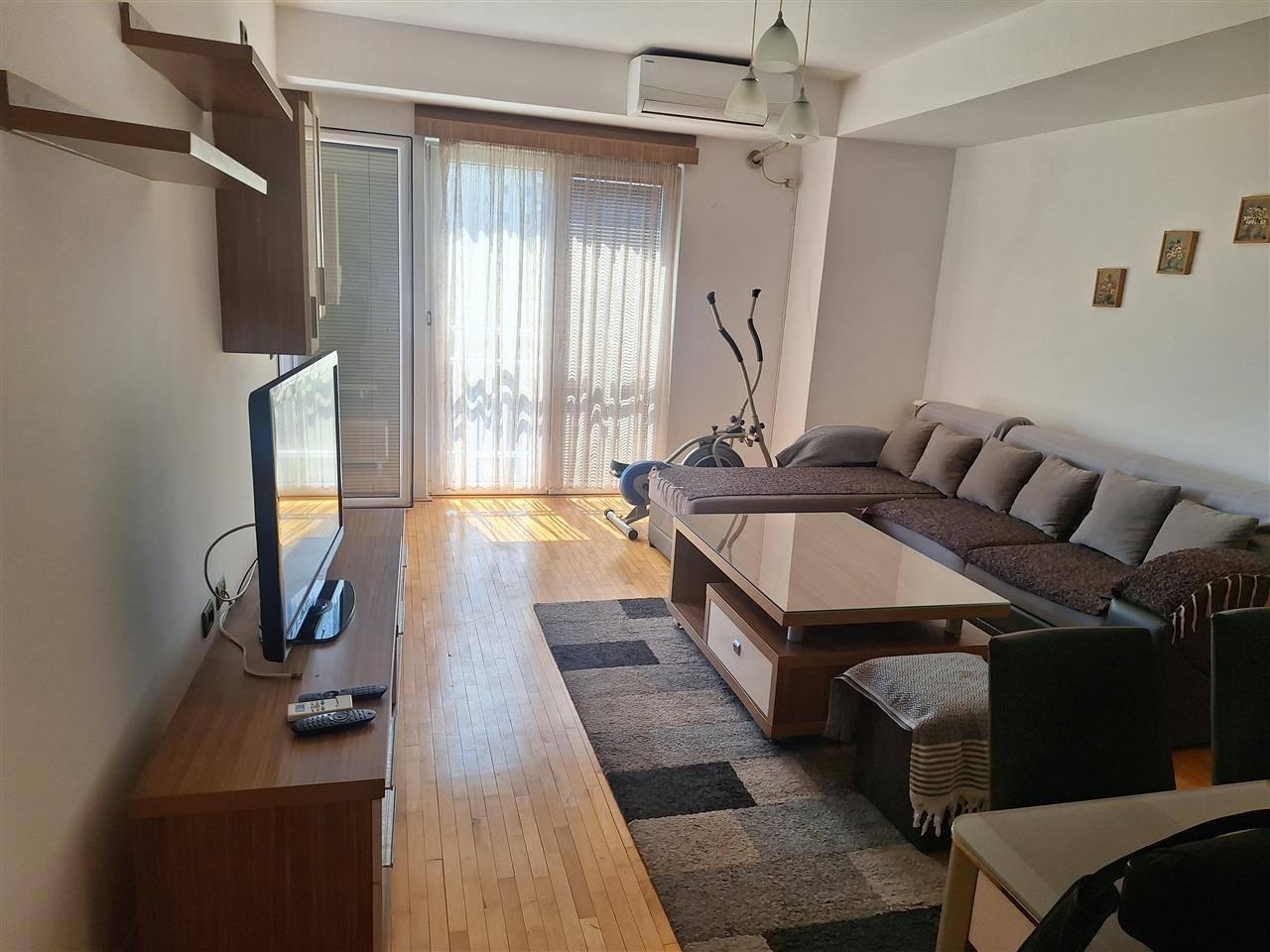 SAVIĆ IS SELLING AN APARTMENT IN TAFTALIJE 1