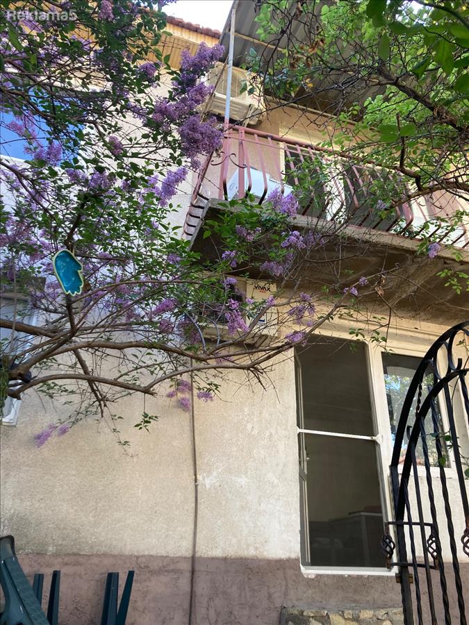 I am selling a house