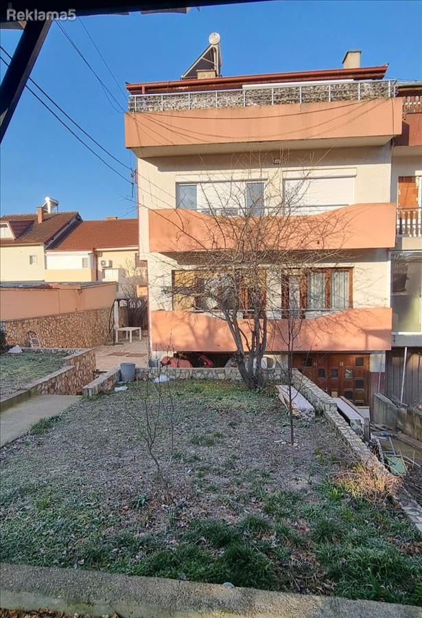 Kukja na Bajram Sabani nad tehnicka skola