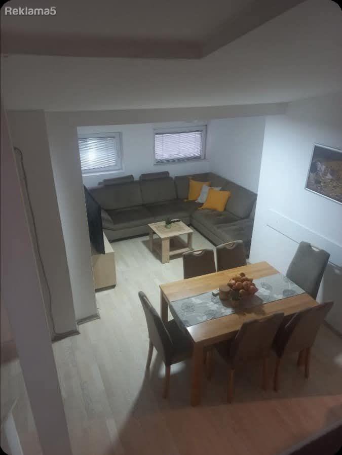 Dulpeks stan na 4/5 sprat 102m2 lokacija vo Star Aerodrom