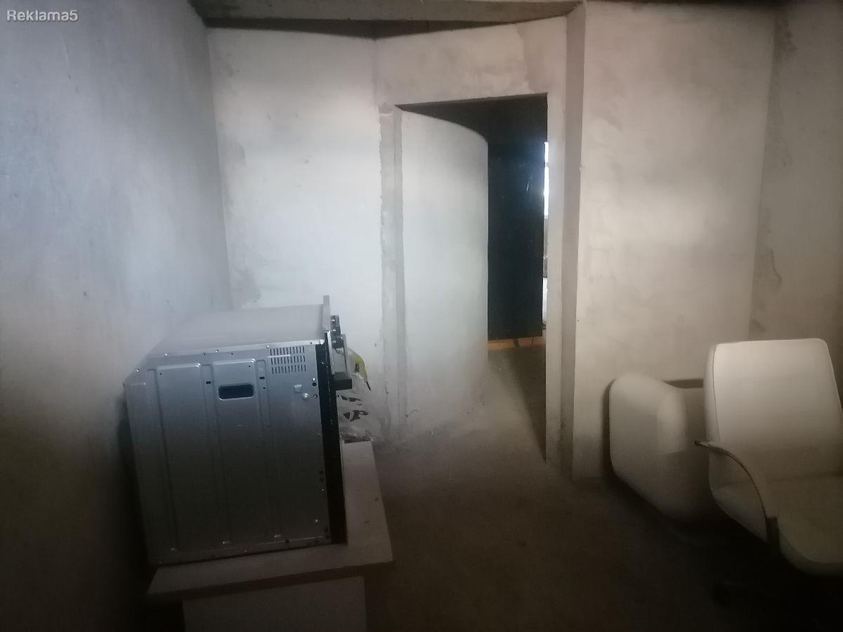 Prodavam Trosoben Stan vo Suteren Taftalidze