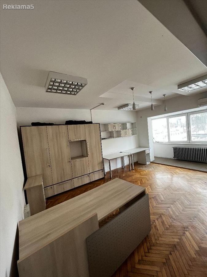 Stan vo Centar kaj Vlada 87m2 so 2 spalni renoviran