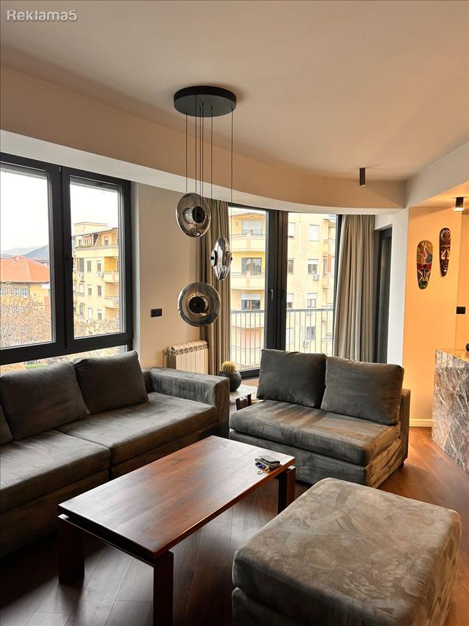 Apartment 71m² with roof terrace in Debar Maalo