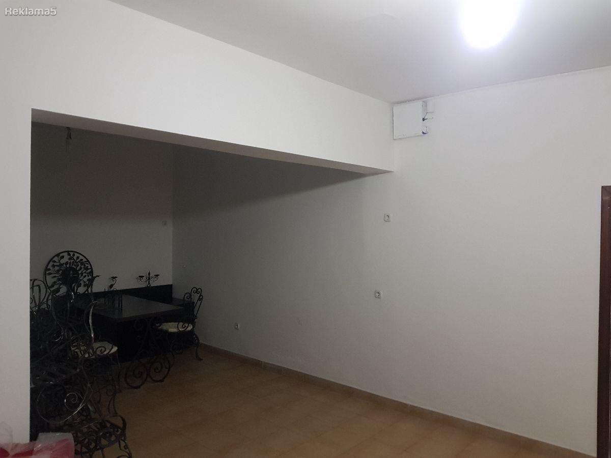Se prodava ili izdava deloven prostor
