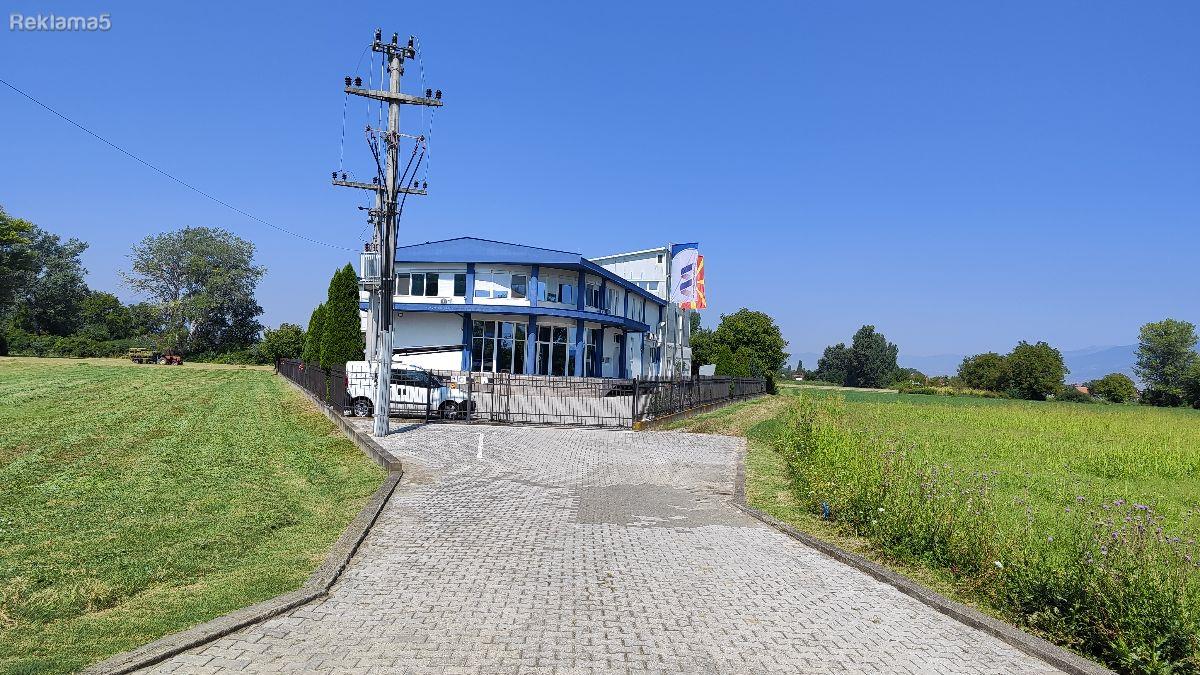 Niva atraktiken Plac vo IDRIZOVO zad Miami IDRIZOVO Plac