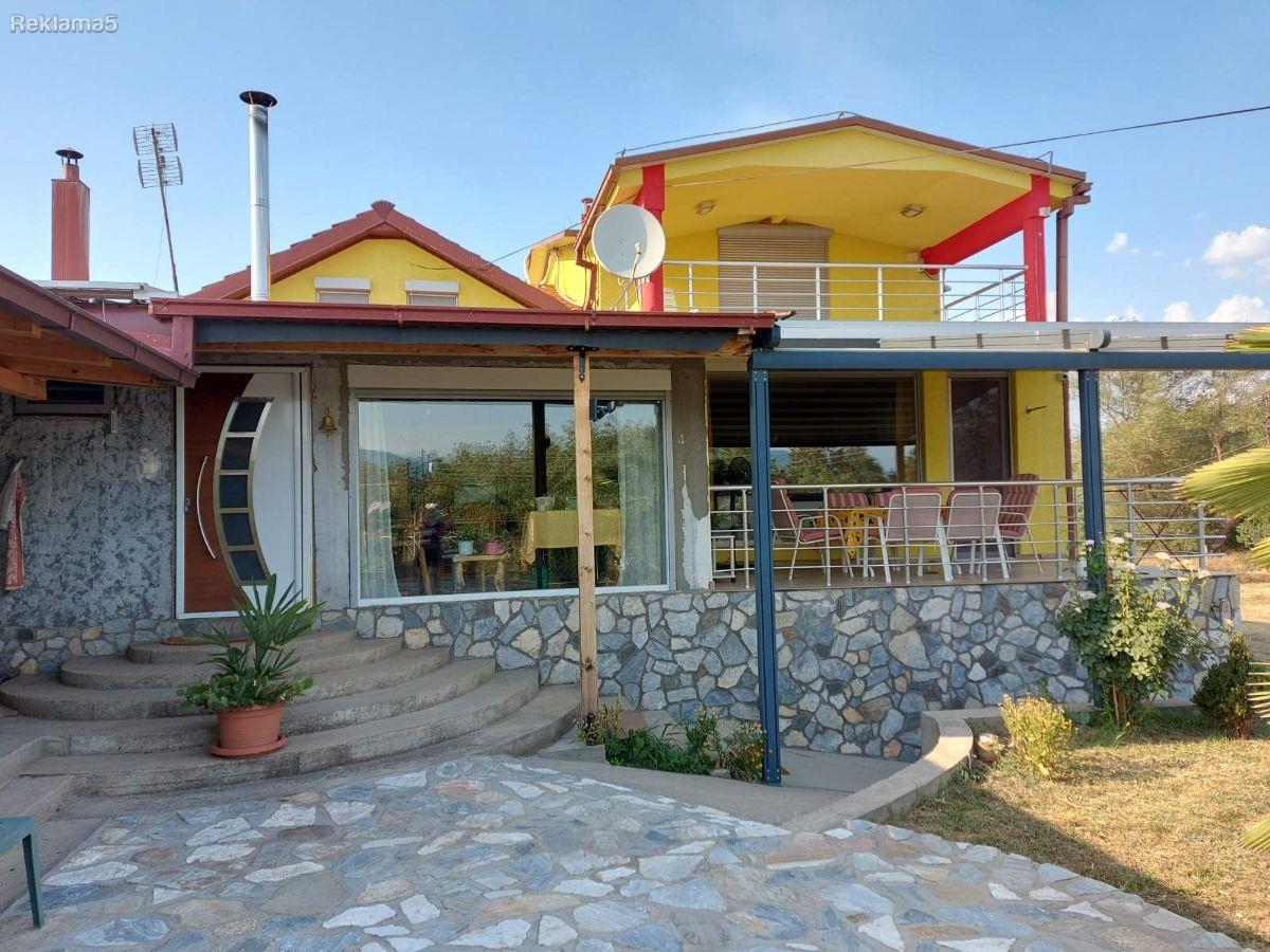 KUKA house for sale KOMPLETNO MODERNO NAMESTENA