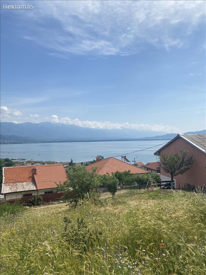 Plot for sale in Dojran with lake view