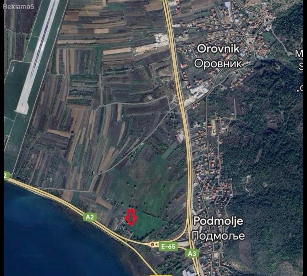 SE PRODAVA PLAC - MESTO 1900 m2