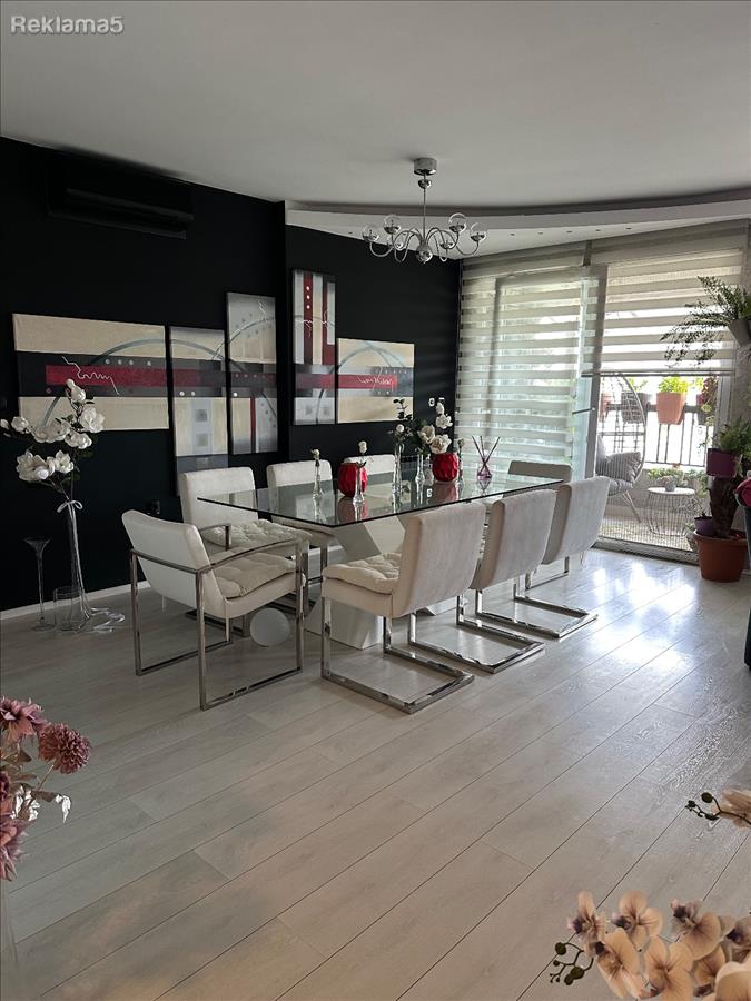 Se prodava stan vo Novo Lisice 80m2