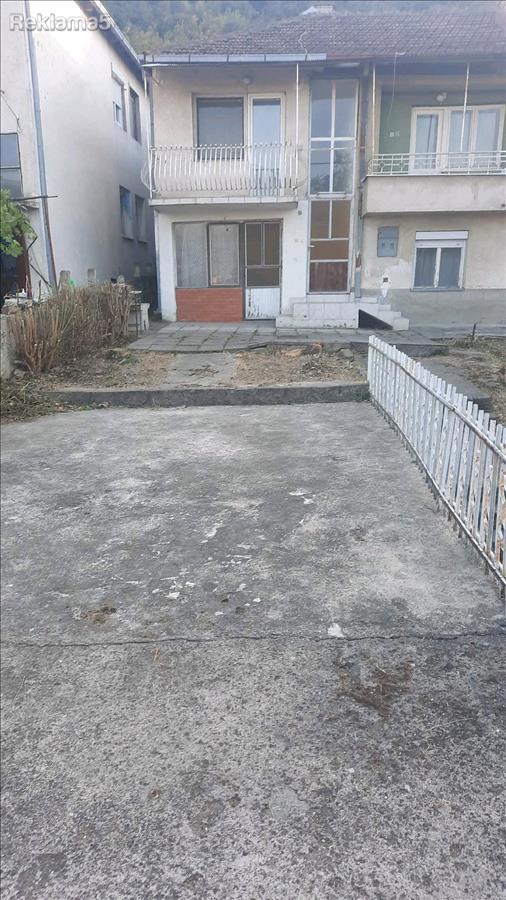 Prodavam kuka ili izdavam