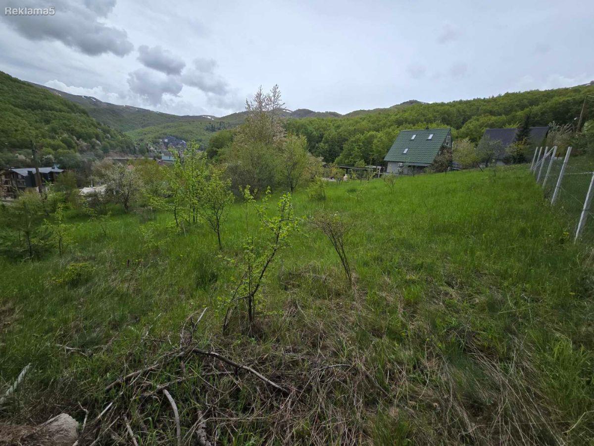 SAVIĆ IS SELLING A PLOT IN MAVROVO