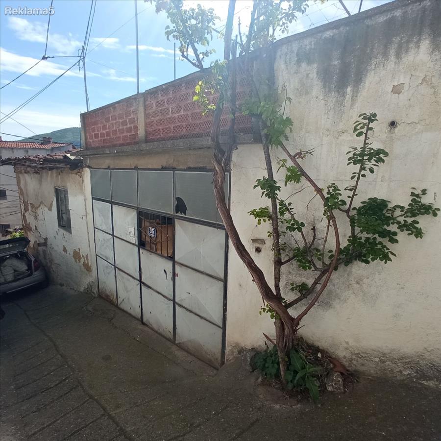 Se prodava kuka