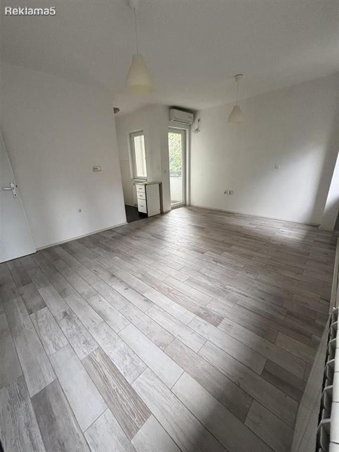 TWO-ROOM 43M2 APARTMENT FOR SALE IN DEBAR NEIGHBORHOOD