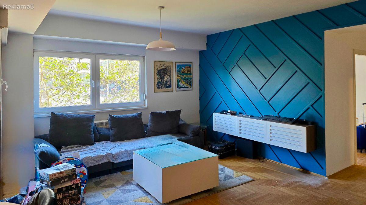Four-room apartment for sale in Aerodrom