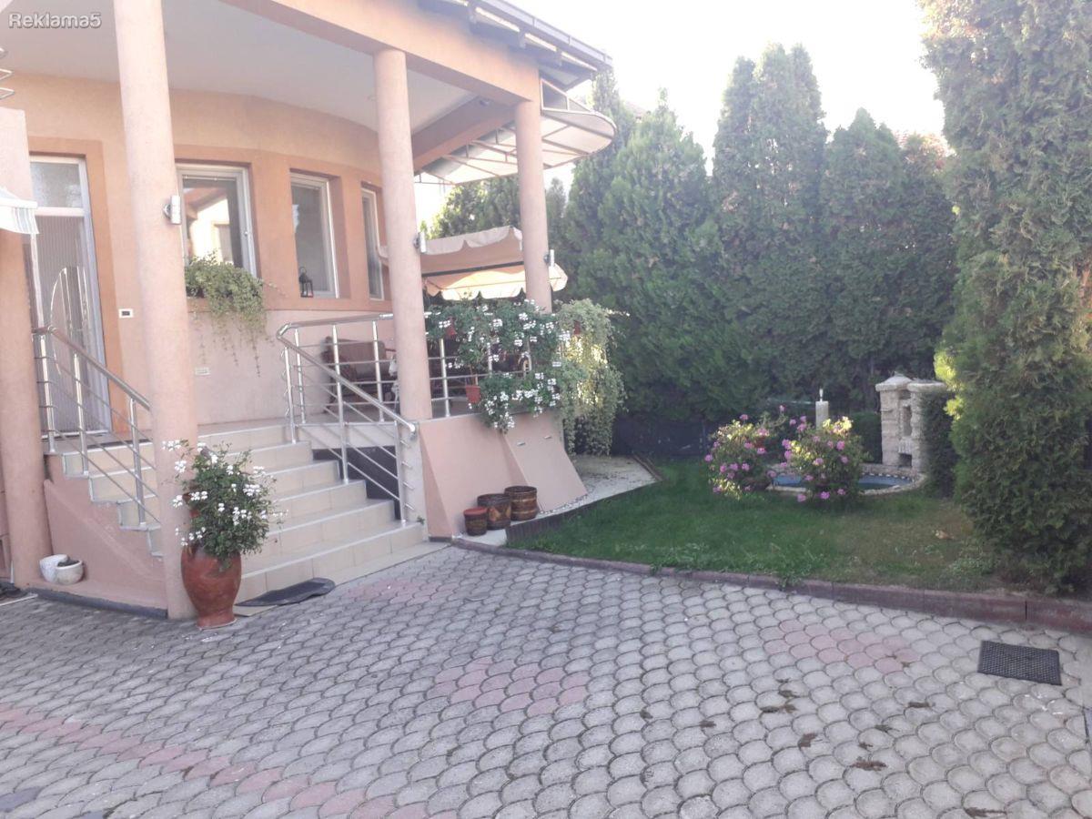 Se prodava kukja vo Novo Lisice