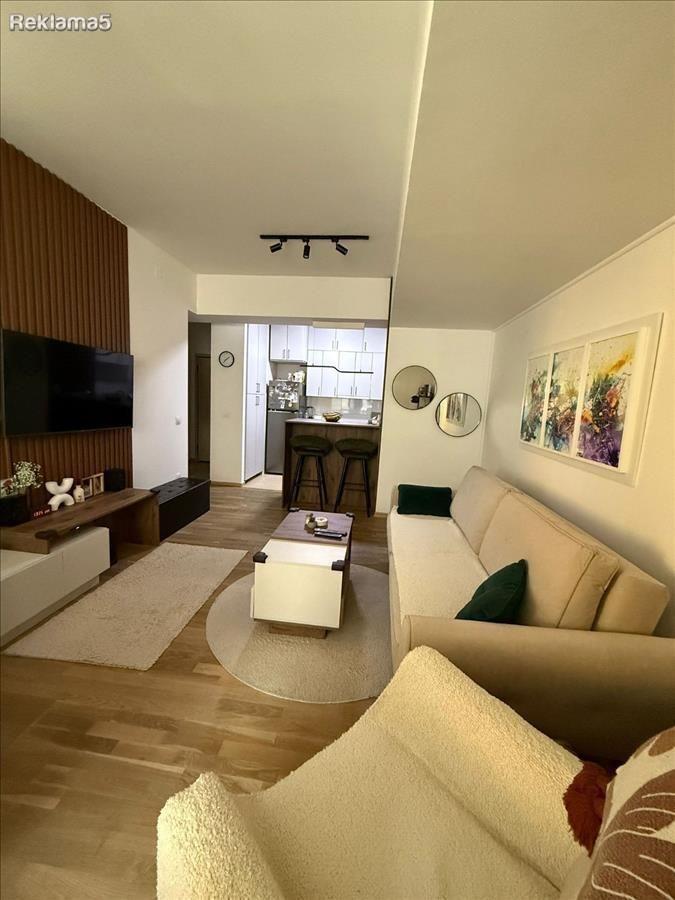 EKSKLUZIVEN KOMPLET OPREMEN APARTMAN AERODROM !!!