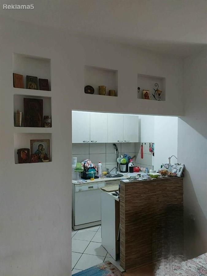 RENOVIRAN POLUNAMESTEN STAN 68M2 AVTOKOMANDA BAPCOR