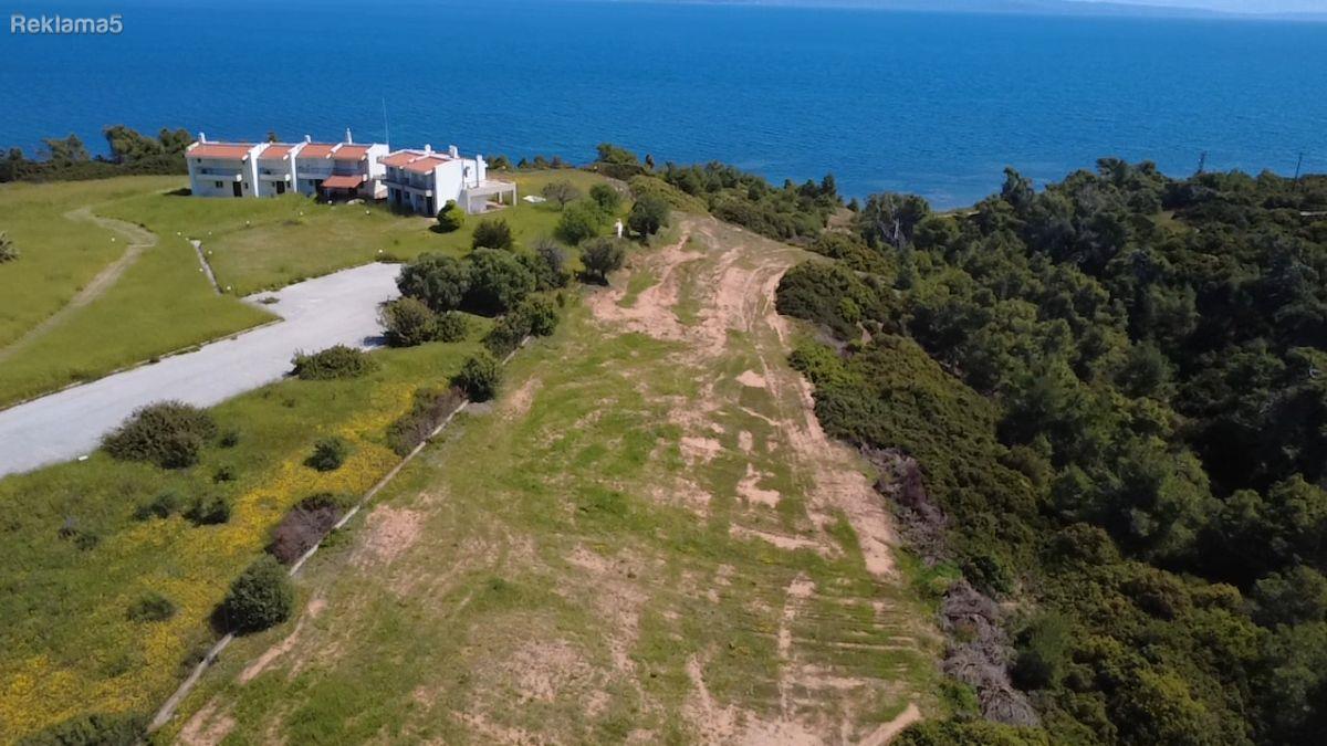 Nea Potidea Halkidiki plot of land 2,700m2.