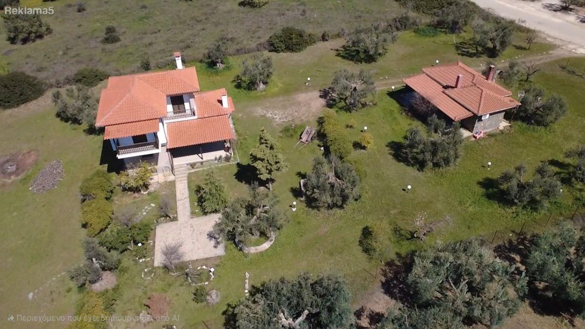 Gerakini Halkidiki house of 180m2