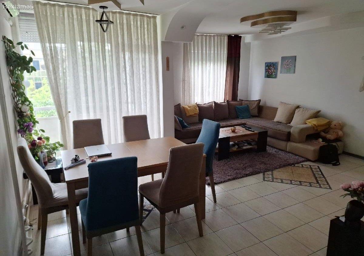 Se prodava stan 85m2 so dve spalni sobi vo Aerodrom