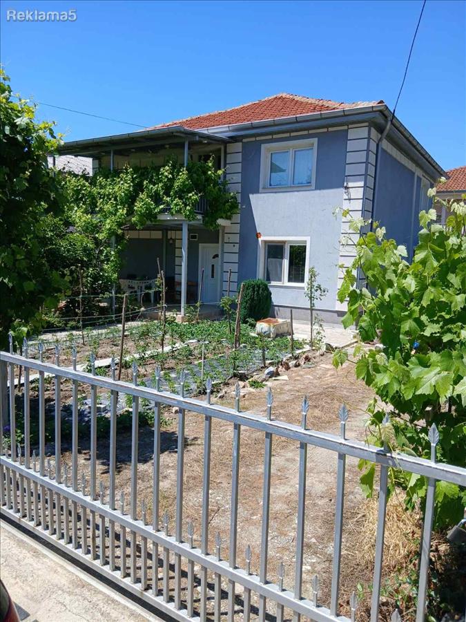 IMPERIA – House for sale