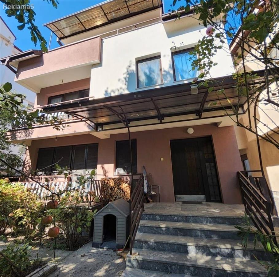 ***Capital***House with yard Ohrid on the first row from Lake Ohrid