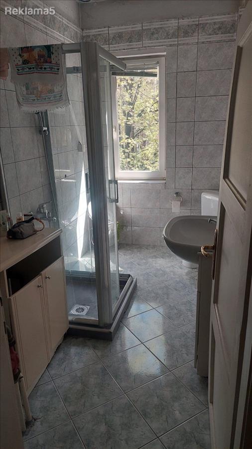 Se prodava 3-soben stan na ul.Makedonija
