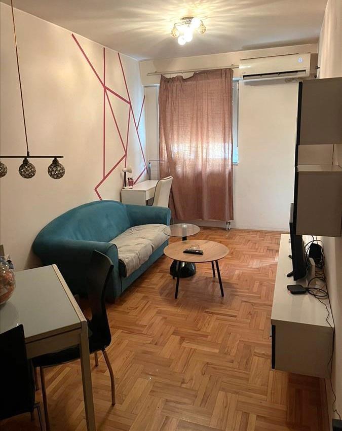 Se prodava stan kaj Mlecen Restoran 40 m2