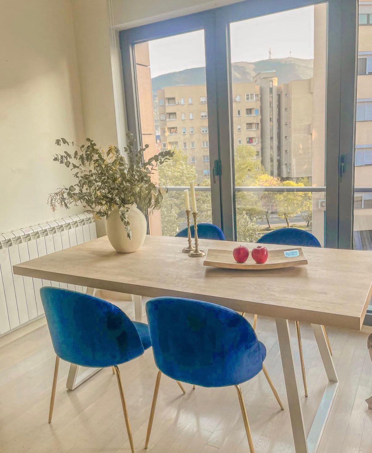 Se prodava 3 sob. stan 88m2-Centar Soborna