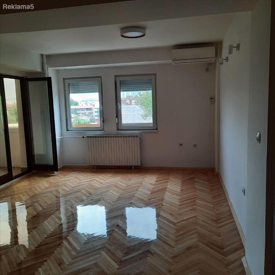 2188 PRODAVAME renoviran stan vo Kapistec