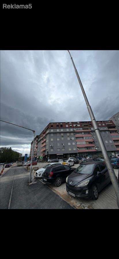 Se prodava stan vo Cair 62 m2 Kompleks Princ namesten