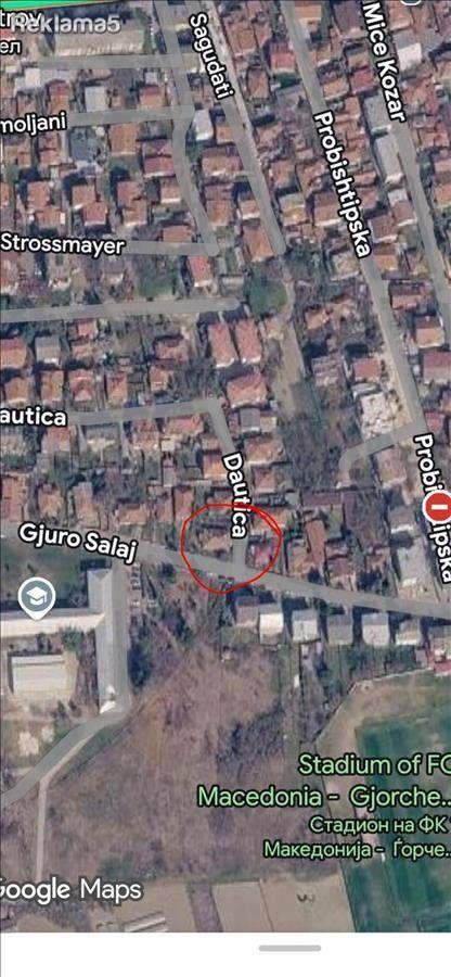 A house for sale in Gjorce Petrov near the stadium