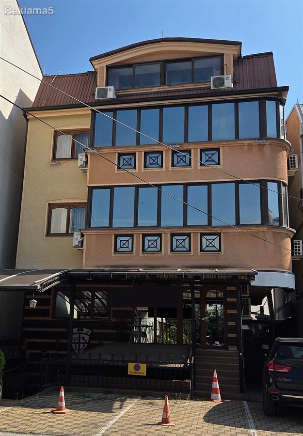 Se prodava deloven objekt - hotel vo karpos 1
