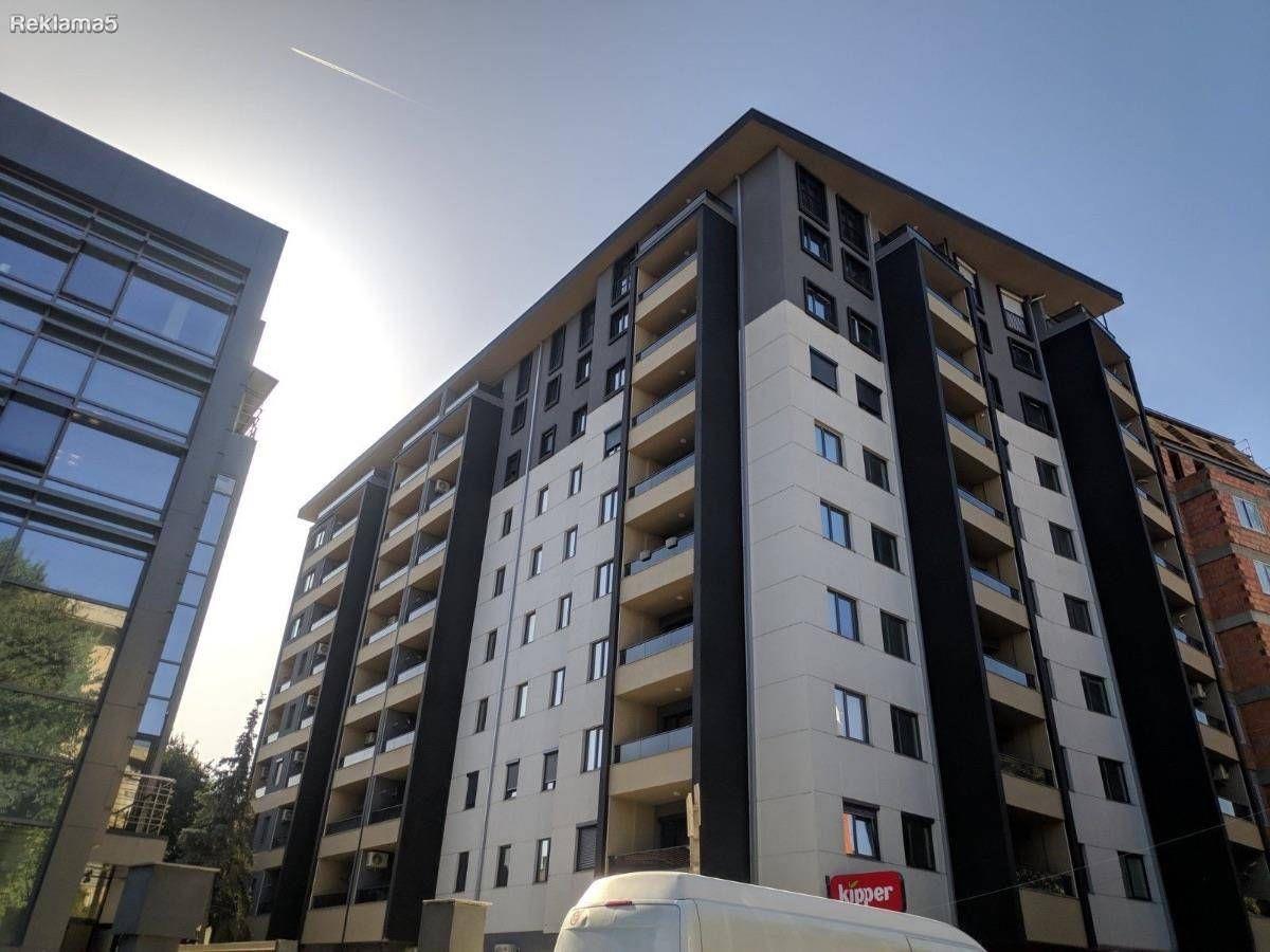 NEW THREE-ROOM 85M2 APARTMENT IN THE CENTER NEAR THE OLYMPIC POOL