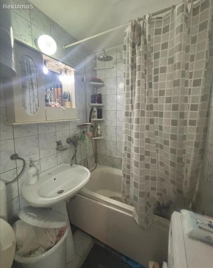 A 71m2 apartment is for sale in Karposh 4