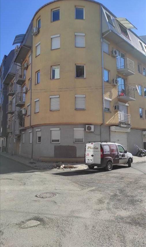 SAVIĆ IS SELLING AN APARTMENT IN THE CENTER