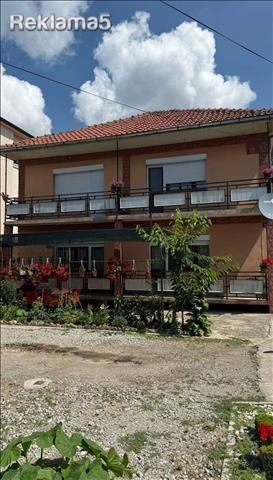 A family house with a large area and a yard is for sale in Ohrid