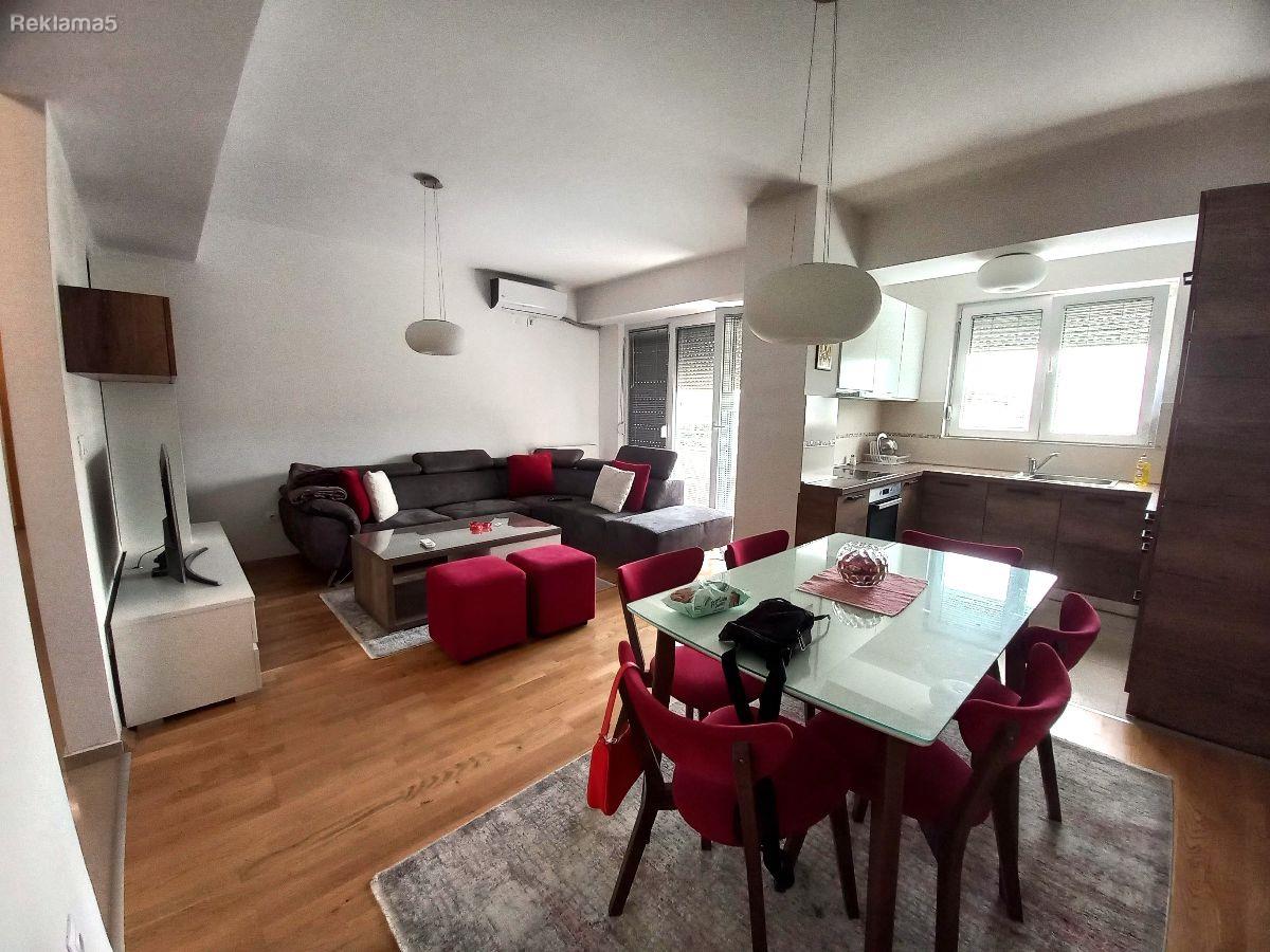 SE PRODAVA NAMESTEN STAN OD 75M2 VO KISELA VODA