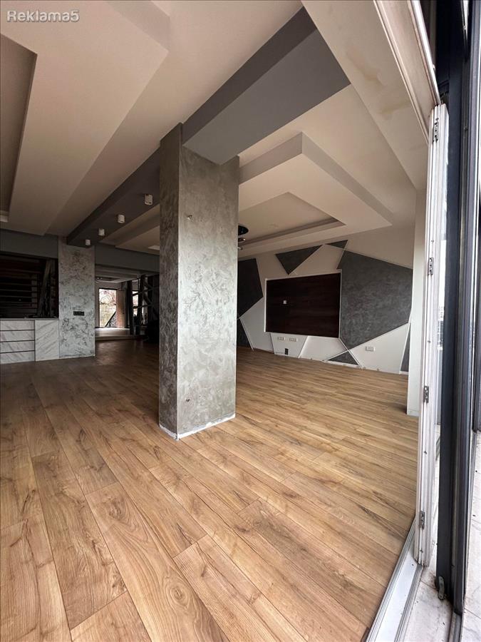 A spacious apartment for sale in Kisela Voda/Teferij
