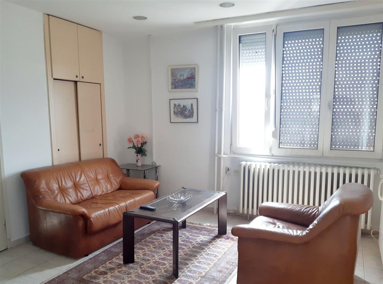 Se prodava stan od 87m2 vo Gradski zid do Sobranie