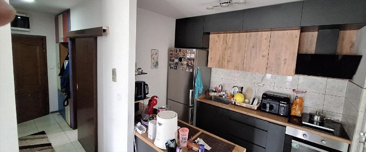 An 85m2 apartment in Aerodrom is for sale