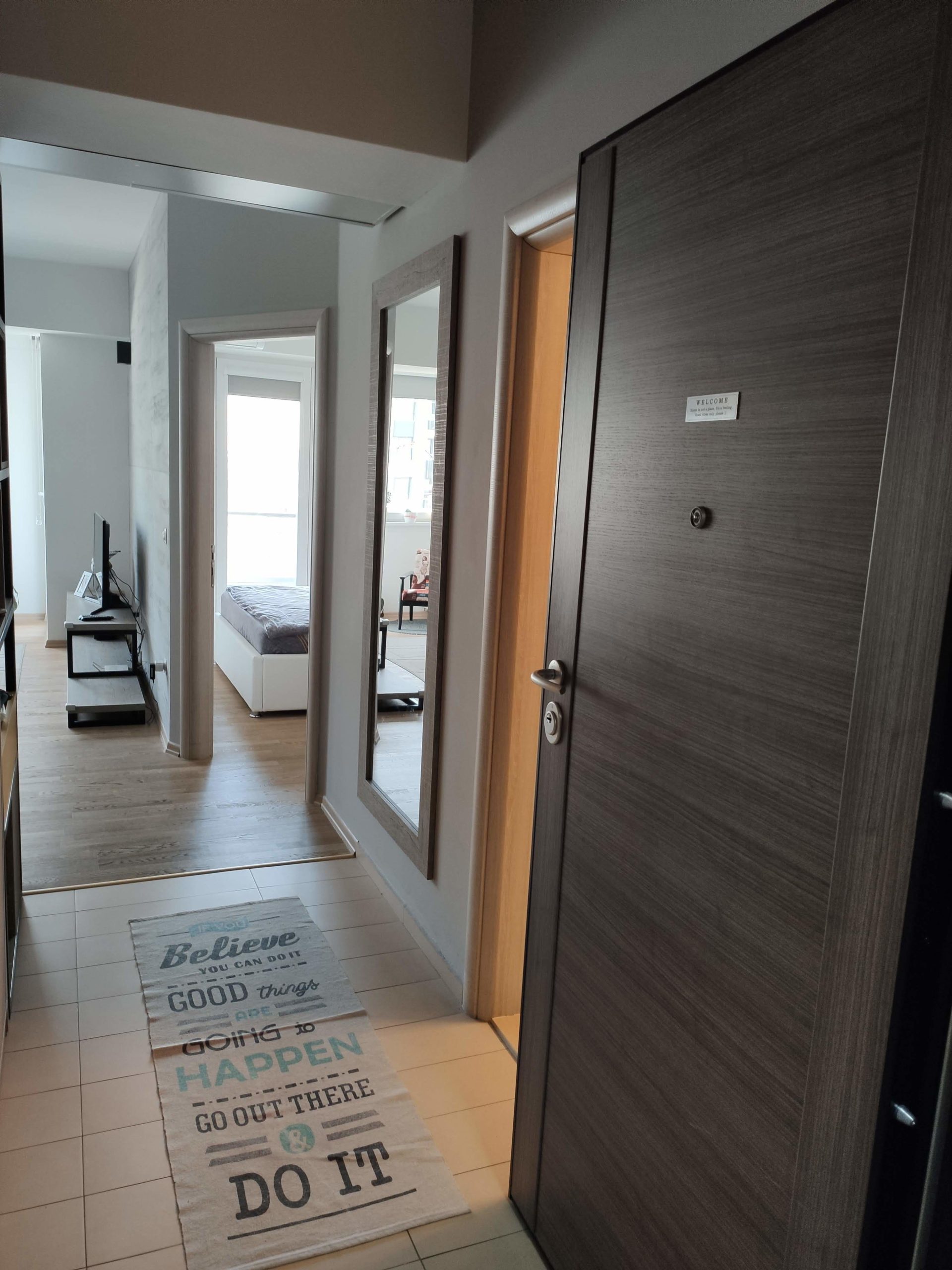 A luxuriously furnished two-room apartment in Aerodrom is for sale