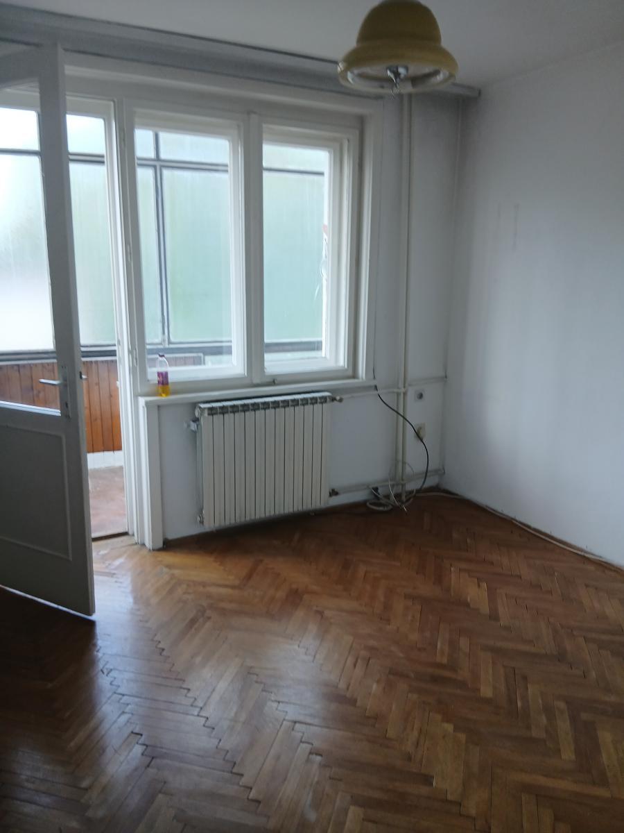 A 60m2 apartment is for sale in Autokomanda