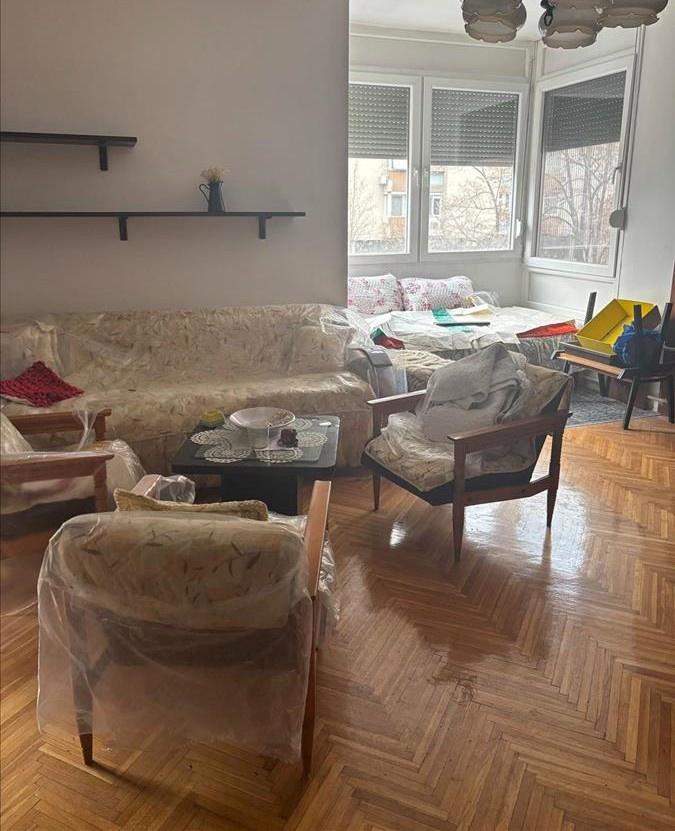 A 72m2 apartment is for sale in Gradski Zid
